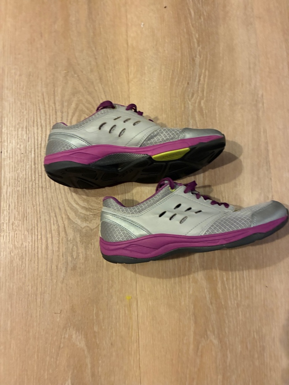 Women’s Vionic Gray Athletic Sneakers 1st Ray Technology Purple Accents Size 7. - Picture 8 of 11
